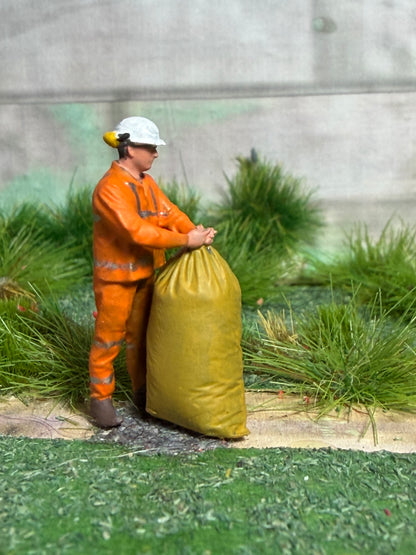 OO GAUGE 1/76 Scale Worker With Large Sack Detailed Train Set Model Railway
