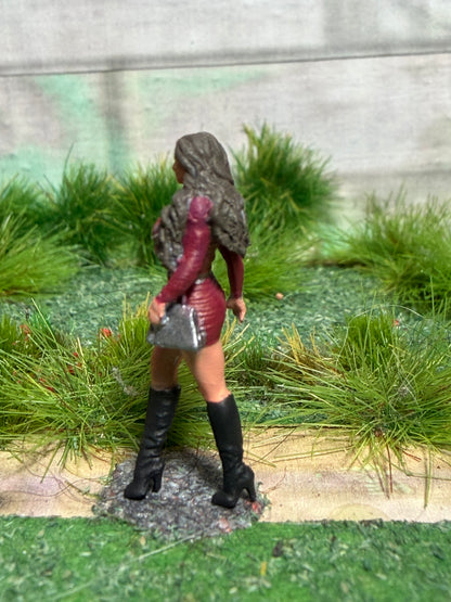 OO GAUGE 1/76 Scale Woman In Red Dress Walking Detailed Train Set Model Railway