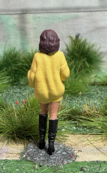 OO GAUGE 1/76 Scale Female With Her Coffee Cup Detailed Train Set Model Railway