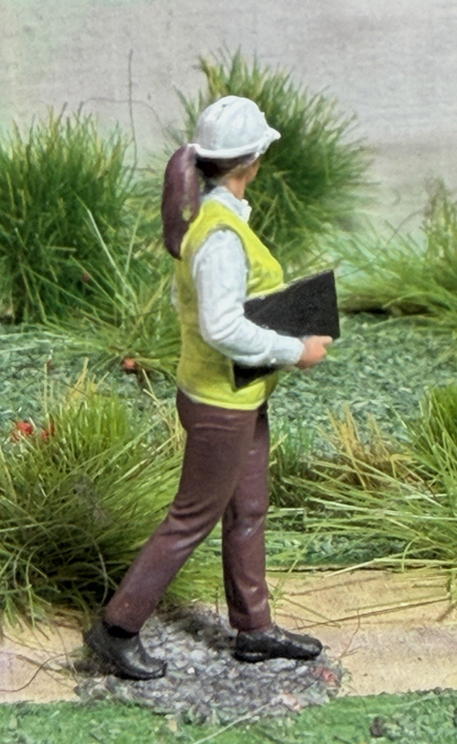 OO GAUGE 1/76 Scale Woman Supervisor And Board Detailed Train Set Model Railway