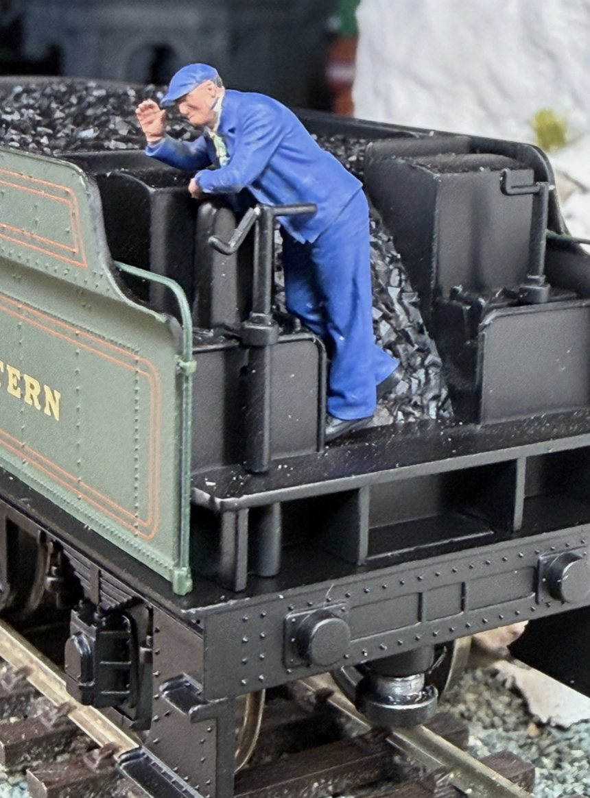 OO Gauge Railway Driver engineer Worker 1/76 Scale Model Railway Track Worker