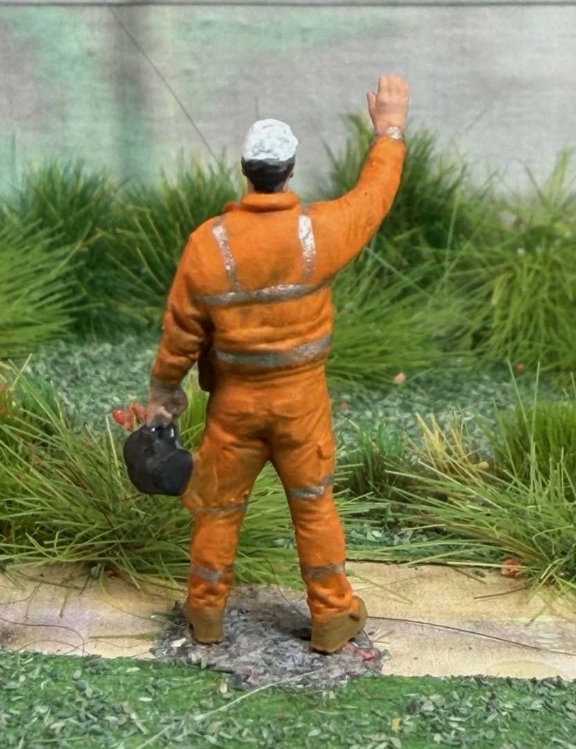 OO GAUGE 1/76 Scale Train Set Track Worker With Signal Light Model Railway
