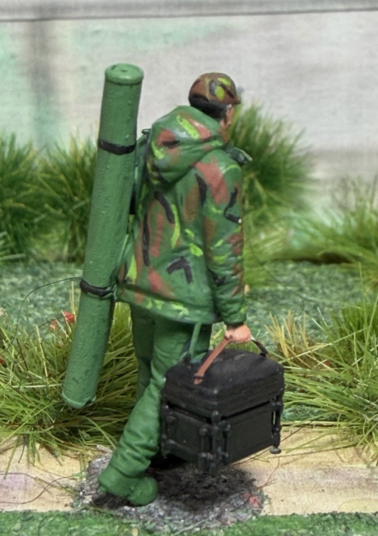 OO GAUGE figures 1/76 Scale Man FIGURE Fisherman Going Fishing Railway Figure Painted